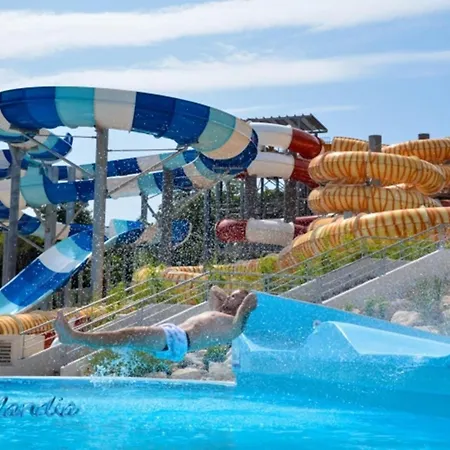 Grofica- Beheizter Pool- Taverne- Strandnaehe By Interhome