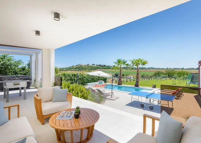 Сasa de vacaciones Grofica- Beheizter Pool- Taverne- Strandnaehe By Interhome