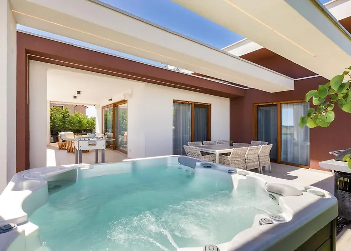 Grofica- Beheizter Pool- Taverne- Strandnaehe By Interhome Feriehus Pula