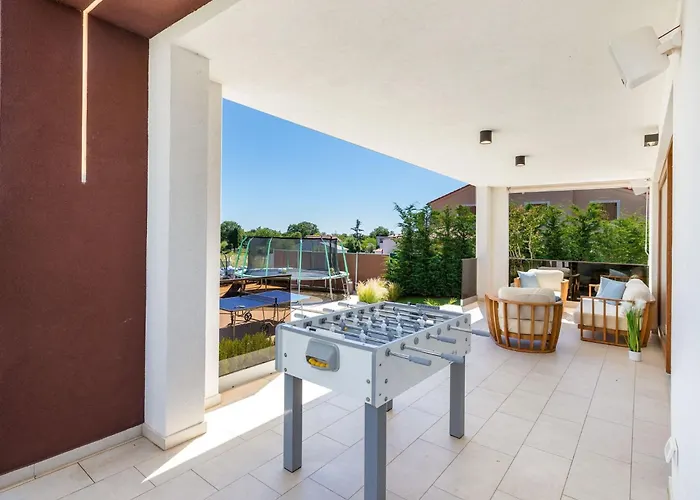Grofica- Beheizter Pool- Taverne- Strandnaehe By Interhome Feriehus