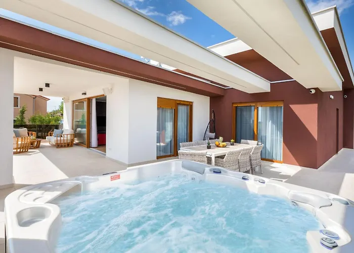 Grofica- Beheizter Pool- Taverne- Strandnaehe By Interhome Feriehus Pula