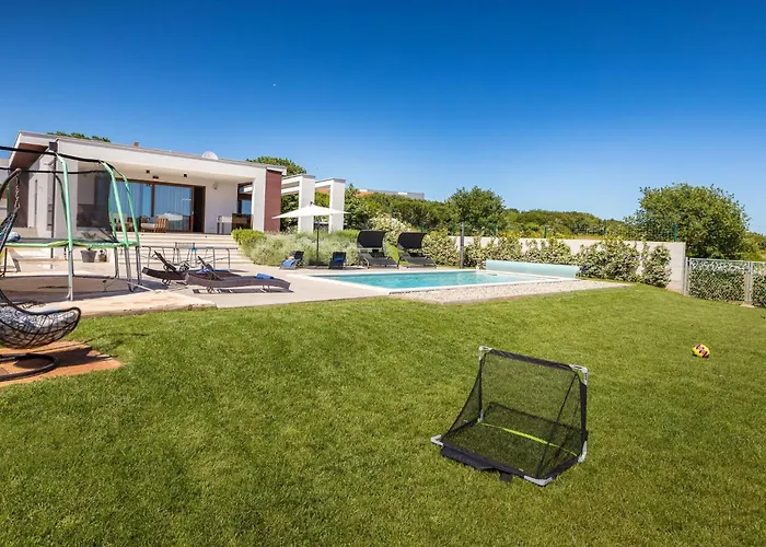 Grofica- Beheizter Pool- Taverne- Strandnaehe By Interhome Feriehus Pula