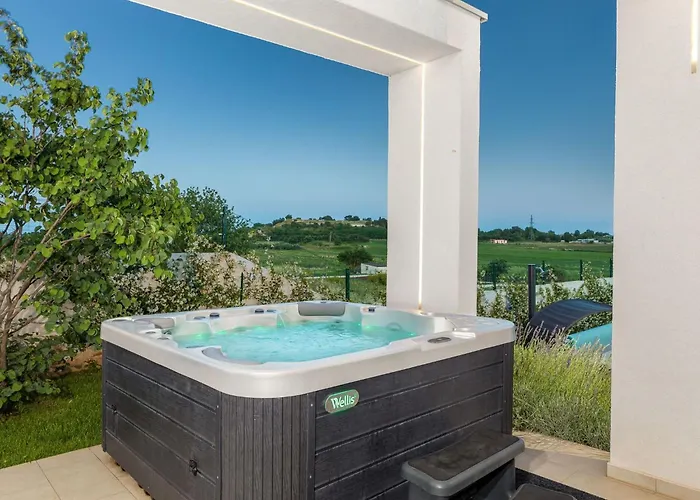 Grofica- Beheizter Pool- Taverne- Strandnaehe By Interhome Feriehus *