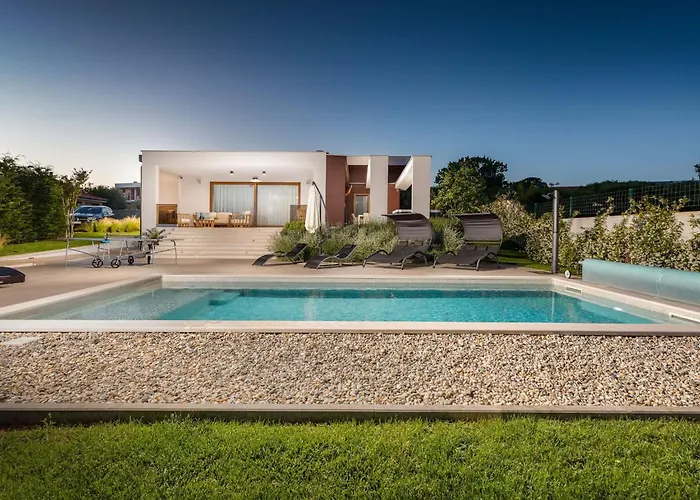 Grofica- Beheizter Pool- Taverne- Strandnaehe By Interhome *