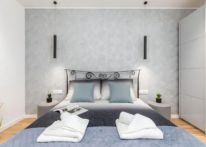 Vikendica Grofica- Beheizter Pool- Taverne- Strandnaehe By Interhome Pula