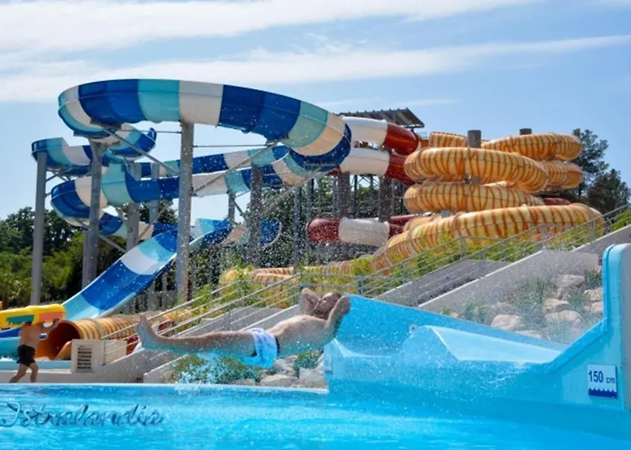 Grofica- Beheizter Pool- Taverne- Strandnaehe By Interhome